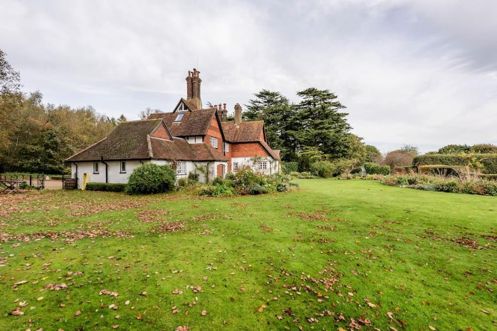 Highfield Lodge Тринг Экстерьер фото